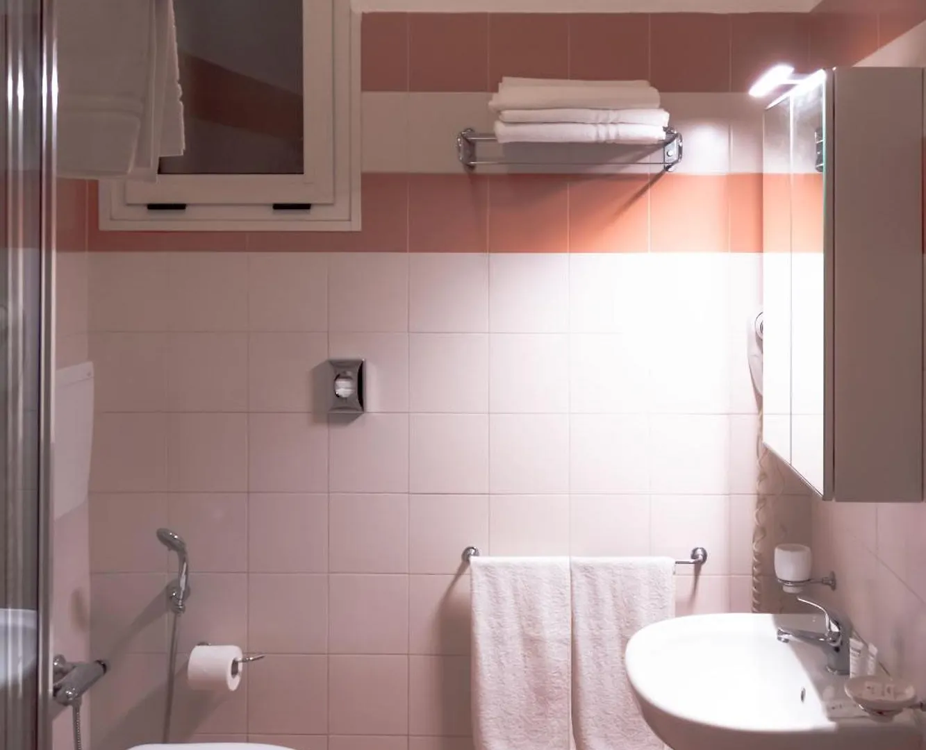 *** Apartmanhotel Residence Marittimo Riccione Olaszország